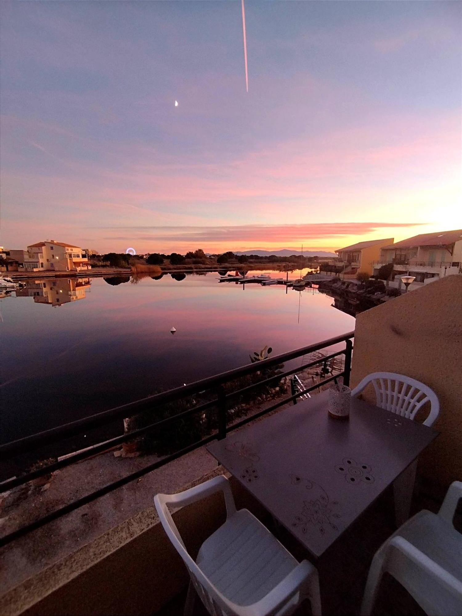 Appartement Coup De Coeur Les Pieds Dans L'Eau Ле Баркарес Экстерьер фото